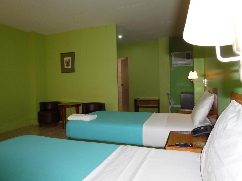 Sequoia Inn Davao City Δωμάτιο φωτογραφία