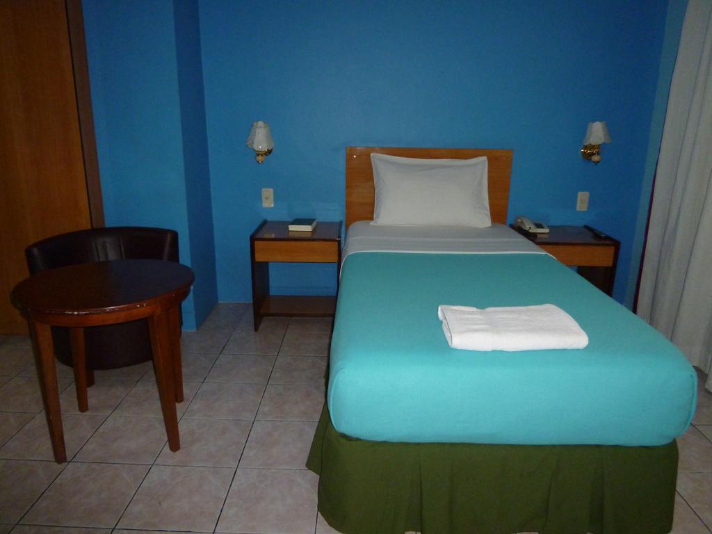 Sequoia Inn Davao City Δωμάτιο φωτογραφία