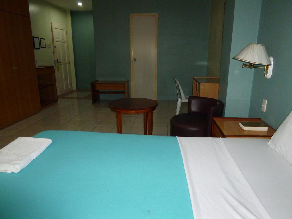 Sequoia Inn Davao City Δωμάτιο φωτογραφία