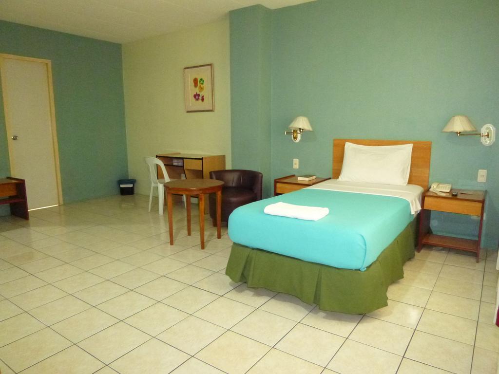 Sequoia Inn Davao City Δωμάτιο φωτογραφία